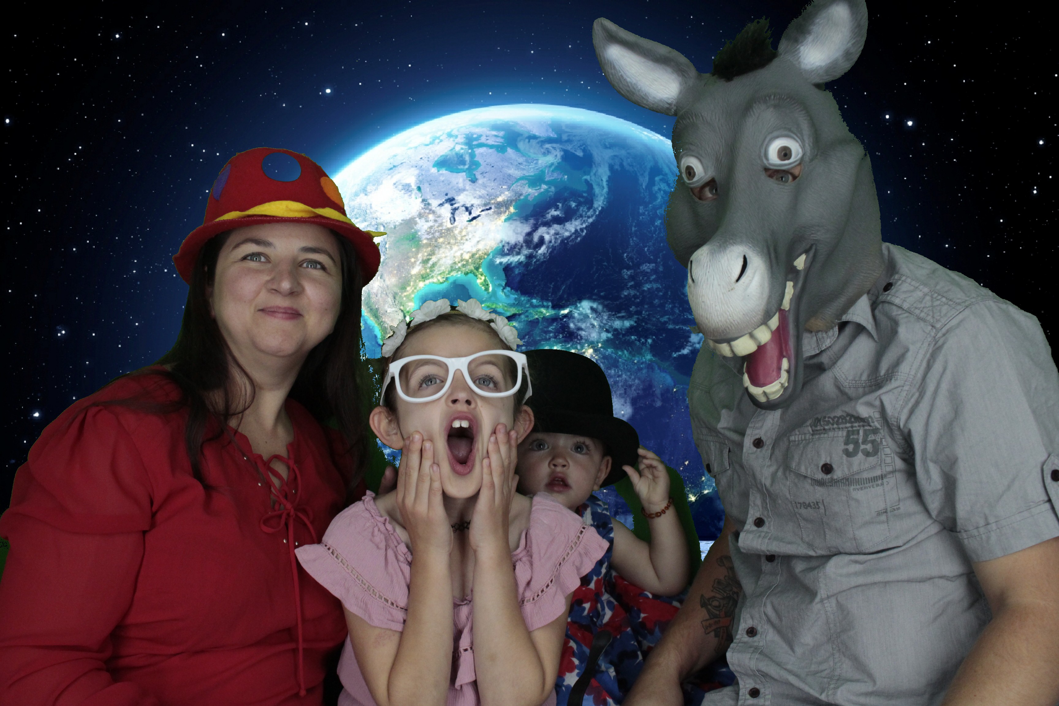 Simon's Birthday Party | View more photos from the event at gallery.myphotoboothexperience.co.uk/u/MyPhotoBoothExperienceLtd/Simons-Birthday-Party